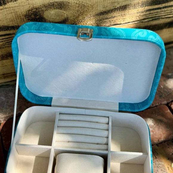 Boot Stitch pattern turquoise jewelry box. New from my boutique. - Picture 2 of 2
